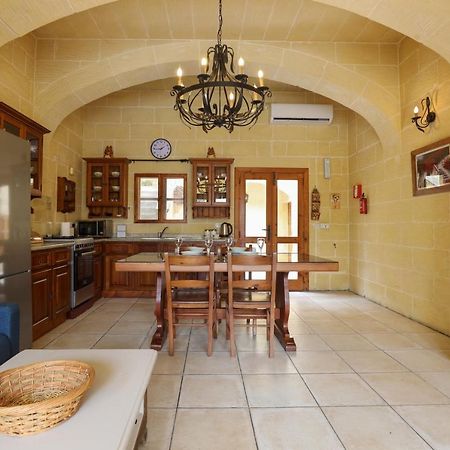 Superb Maltese Farmhouse With Private Pool Villa Victoria Exterior photo